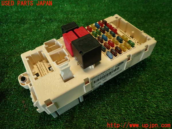 2UPJ-36676741]アルファロメオ・147 GTA(937AXL)ヒューズボックス1 中古_m0001.jpg