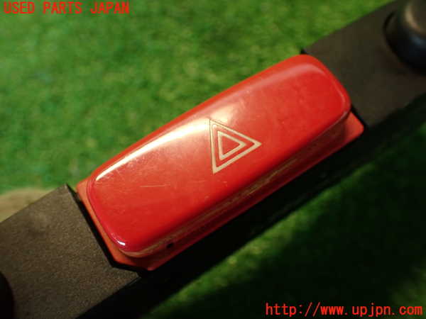 2UPJ-36676290]アルファロメオ・147 GTA(937AXL)ハザードスイッチ 中古_m0002.jpg