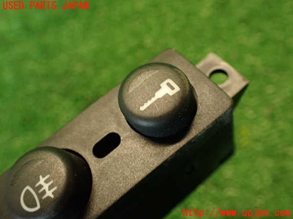 2UPJ-36676290]アルファロメオ・147 GTA(937AXL)ハザードスイッチ 中古_m0003.jpg