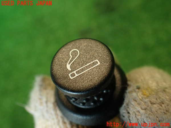 2UPJ-36677815]アルファロメオ・147 GTA(937AXL)シガライター 中古_m0004.jpg