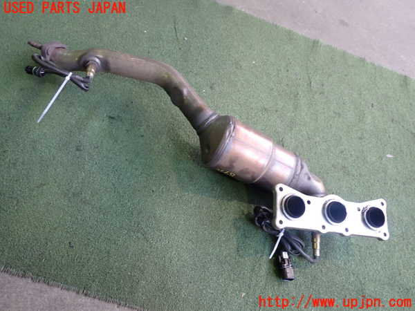 2UPJ-36682041]BMW 525i(NU25)(E60)エキマニ1 (触媒 マニバーター) 中古_m0002.jpg