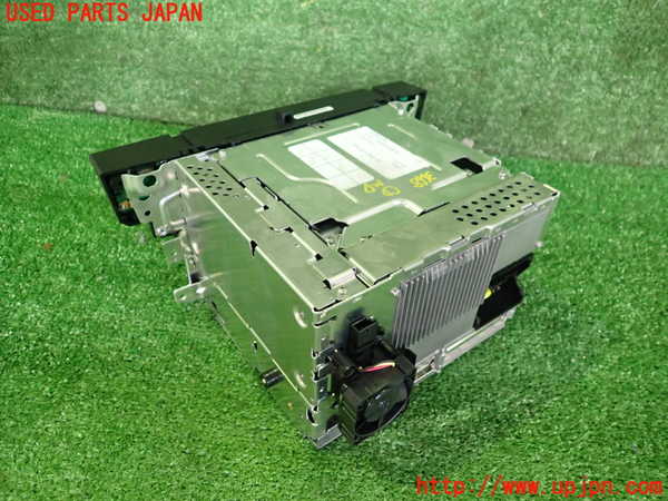 2UPJ-36686500]BMW 525i(NU25)(E60)CD&MDプレイヤー 中古_m0002.jpg