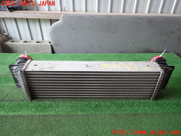 2UPJ-36702451]BMW 523d ツーリング F11(MX20)インタークーラー1 中古_m0001.jpg