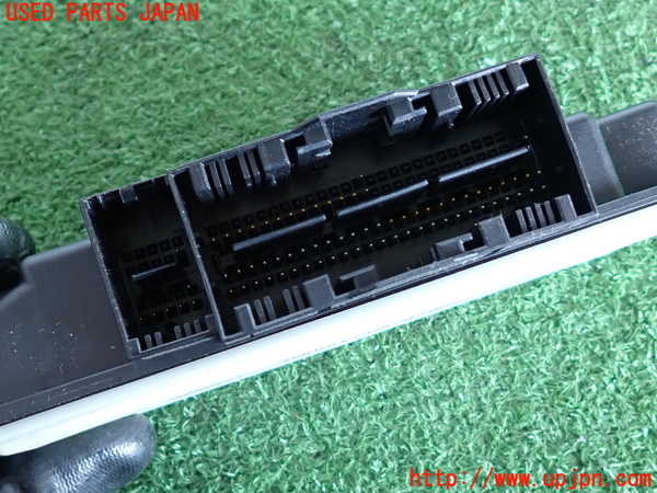 2UPJ-36706155]BMW 523d ツーリング F11(MX20)コンピューター10 中古 928018501_m0004.jpg