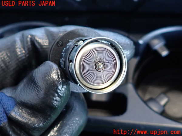 2UPJ-36707810]BMW 523d ツーリング F11(MX20)ドリンクホルダー 中古_m0004.jpg