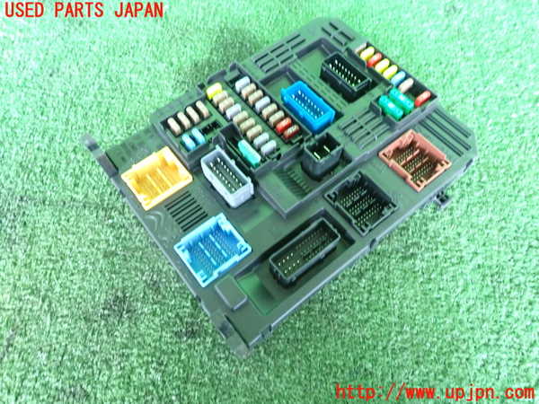 2UPJ-36726742]DSオートモビルズ・DS 3(DS3 クロスバック)(D34HN05)ヒューズボックス2(室内助手席側) 中古_m0002.jpg