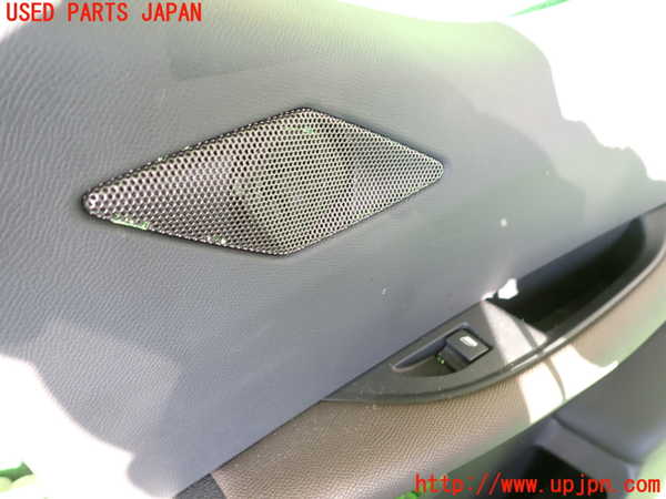 2UPJ-36721294]DSオートモビルズ・DS 3(DS3 クロスバック)(D34HN05)右後ドア内張り 中古_m0002.jpg