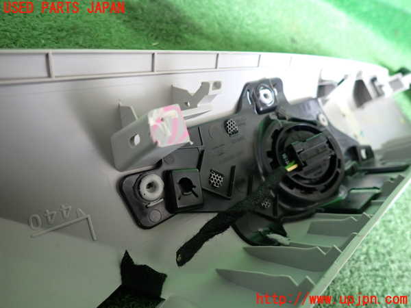 2UPJ-36727660]DSオートモビルズ・DS 3(DS3 クロスバック)(D34HN05)左フロントピラートリム 中古_m0002.jpg