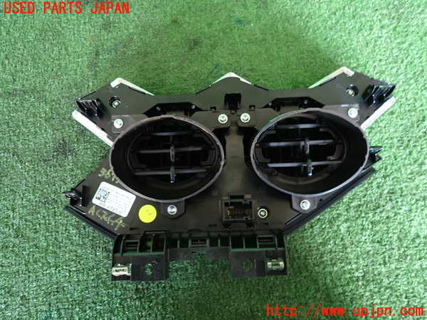 2UPJ-36736066]DSオートモビルズ・DS 3(DS3 クロスバック)(D34HN05)エアコンスイッチ1 中古_m0002.jpg