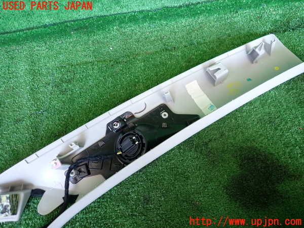 2UPJ-36737660]DSオートモビルズ・DS 3(DS3 クロスバック)(D34HN05)左フロントピラートリム 中古_m0002.jpg