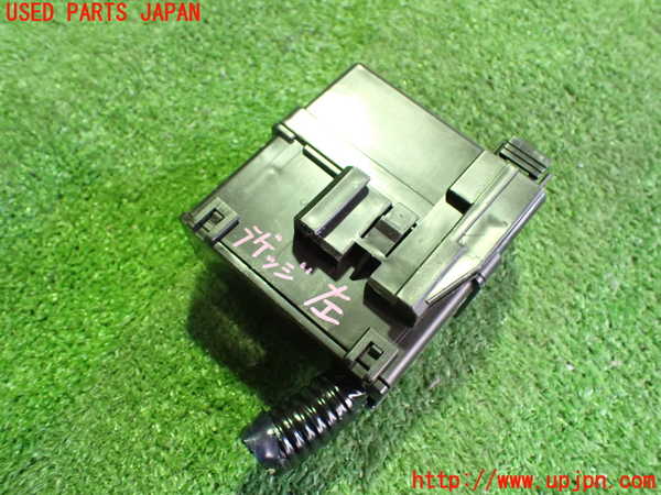 2UPJ-36766743]エクストレイル ハイブリッド(HNT32)ヒューズボックス3(ラゲッジ内) 中古_m0002.jpg