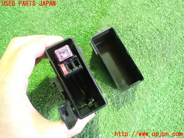 2UPJ-36766743]エクストレイル ハイブリッド(HNT32)ヒューズボックス3(ラゲッジ内) 中古_m0003.jpg