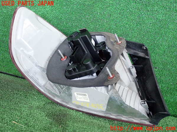 2UPJ-36781530]BMW 320i クーペ(WA20)(E92)右テールランプ 中古_m0002.jpg