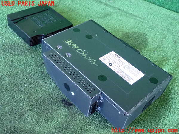 2UPJ-36786505]BMW 320i クーペ(WA20)(E92)CDチェンジャー 中古_m0002.jpg