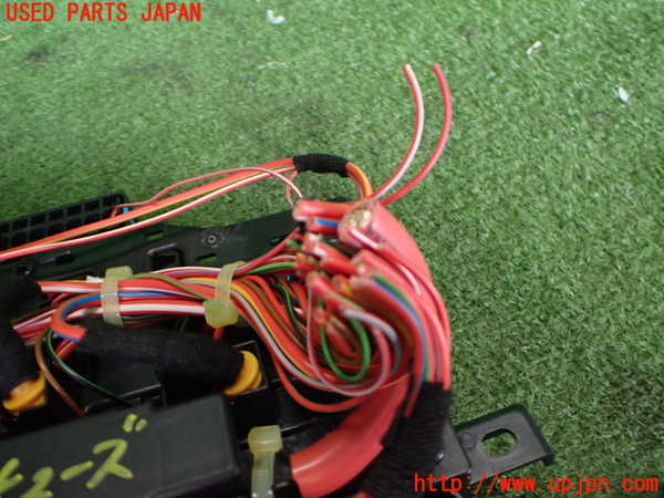 2UPJ-36796741]BMW X1(HT20)ヒューズボックス1 中古 (F48)_m0003.jpg