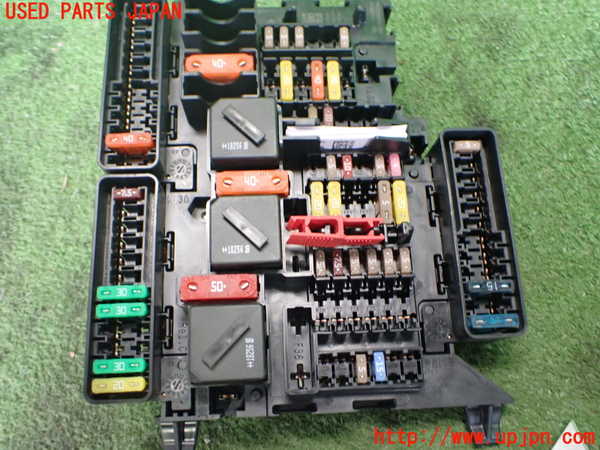 2UPJ-36796741]BMW X1(HT20)ヒューズボックス1 中古 (F48)_m0004.jpg