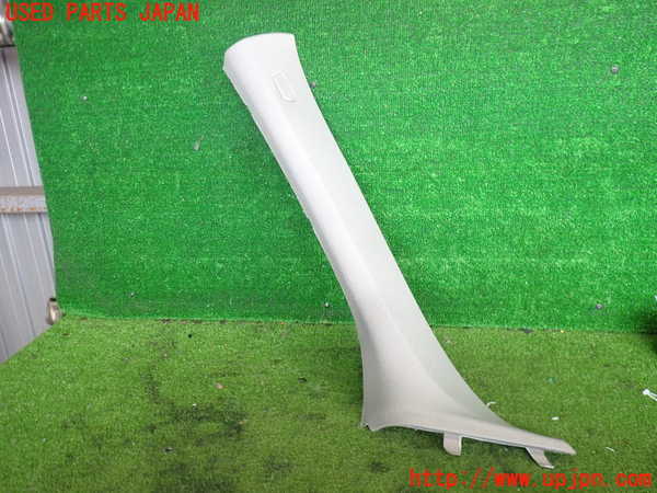 2UPJ-36797660]BMW X1(HT20)左フロントピラートリム 中古 (F48)_m0001.jpg