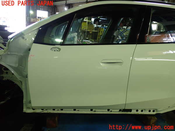 5UPJ-36801260]BMW 218i アクティブツアラー U06(62BX15)左前ドア FUYAO M5385 中古_m0001.jpg