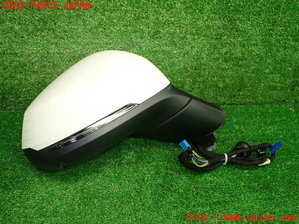 1UPJ-36801210]BMW 218i アクティブツアラー U06(62BX15)右ドアミラー 中古_m0001.jpg