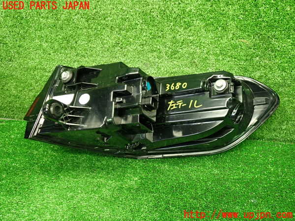 1UPJ-36801536]BMW 218i アクティブツアラー U06(62BX15)左テールランプ 中古_m0003.jpg