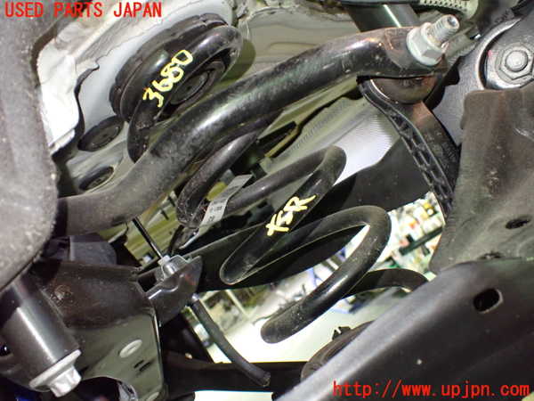 1UPJ-36805105]BMW 218i アクティブツアラー U06(62BX15)左リアスプリング 中古_m0001.jpg