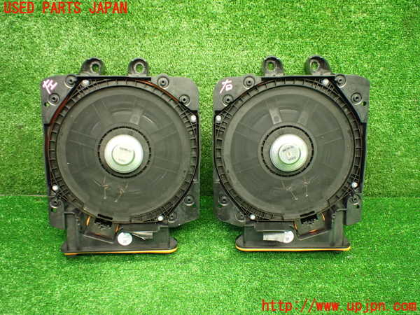 1UPJ-36806530]BMW 218i アクティブツアラー U06(62BX15)ウーハー 中古_m0001.jpg