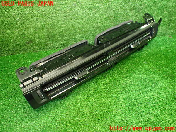 1UPJ-36807527]BMW 218i アクティブツアラー U06(62BX15)エアコン吹き出し口2 中古_m0002.jpg