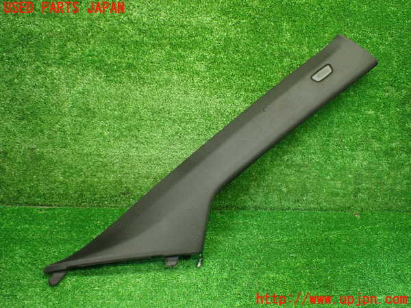 1UPJ-36807655]BMW 218i アクティブツアラー U06(62BX15)右フロントピラートリム 【ジャンク】_m0001.jpg