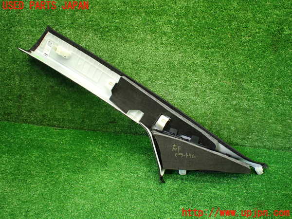 1UPJ-36807655]BMW 218i アクティブツアラー U06(62BX15)右フロントピラートリム 【ジャンク】_m0003.jpg