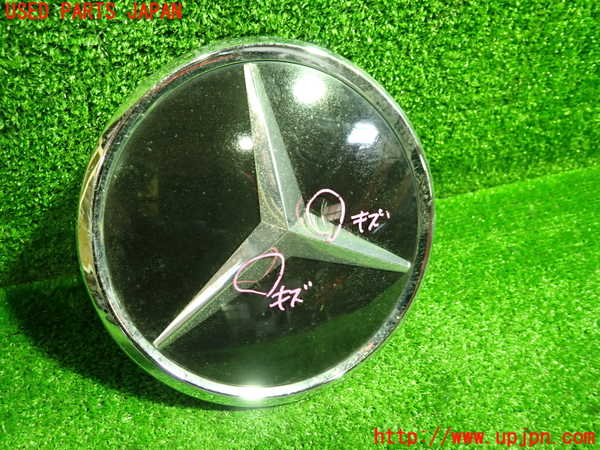1UPJ-36811631]ベンツ AMG CLA45 4MATIC(117352 C117)エンブレム1 中古_m0001.jpg