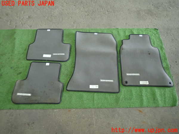 1UPJ-36817800]ベンツ AMG CLA45 4MATIC(117352 C117)フロアマット 中古_m0004.jpg