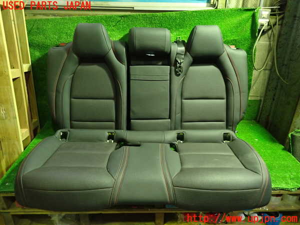 5UPJ-36817385]ベンツ AMG CLA45 4MATIC(117352 C117)リアシート 中古_m0001.jpg
