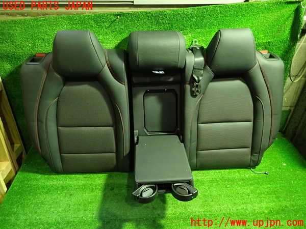 5UPJ-36817385]ベンツ AMG CLA45 4MATIC(117352 C117)リアシート 中古_m0002.jpg