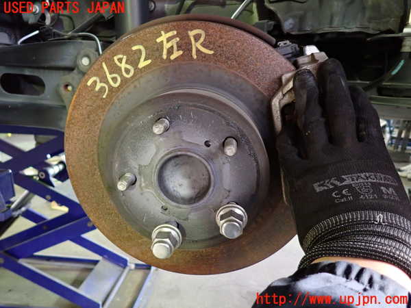 1UPJ-36824305]アルファード(AGH30W)左リアナックルハブ 中古_m0001.jpg