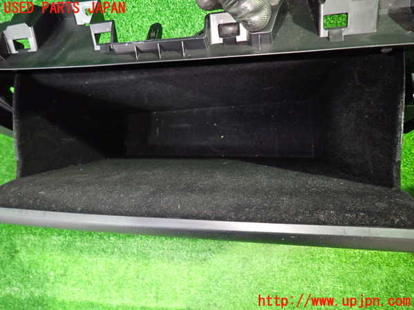1UPJ-36827516]アルファード(AGH30W)グローブボックス1 中古_m0002.jpg