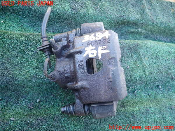 1UPJ-36844080]デリカ スターワゴン(P25W)右フロントキャリパー 中古_m0001.jpg