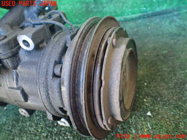 1UPJ-36846025]デリカ スターワゴン(P25W)エアコンコンプレッサー 中古_m0003.jpg