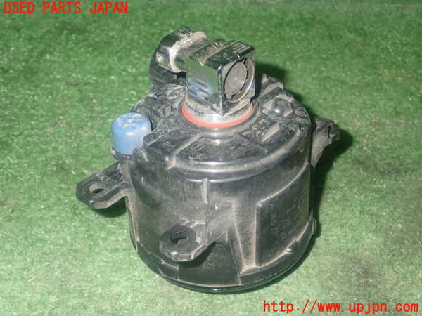 1UPJ-36871182]シトロエン・BERLINGO(ベルランゴ)(K9CYH01)左フォグ 中古_m0002.jpg