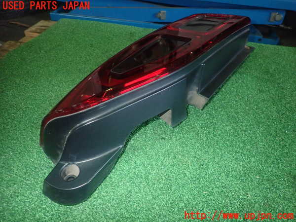 1UPJ-36871530]シトロエン・BERLINGO(ベルランゴ)(K9CYH01)右テールランプ 中古_m0003.jpg