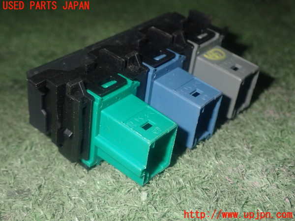 1UPJ-36876313]シトロエン・BERLINGO(ベルランゴ)(K9CYH01)スイッチ8 (レーンキープ等) 中古_m0003.jpg