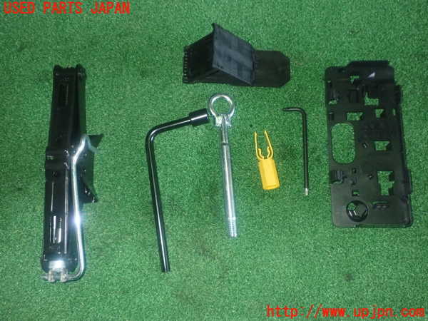 1UPJ-36877805]シトロエン・BERLINGO(ベルランゴ)(K9CYH01)車載工具 中古_m0001.jpg