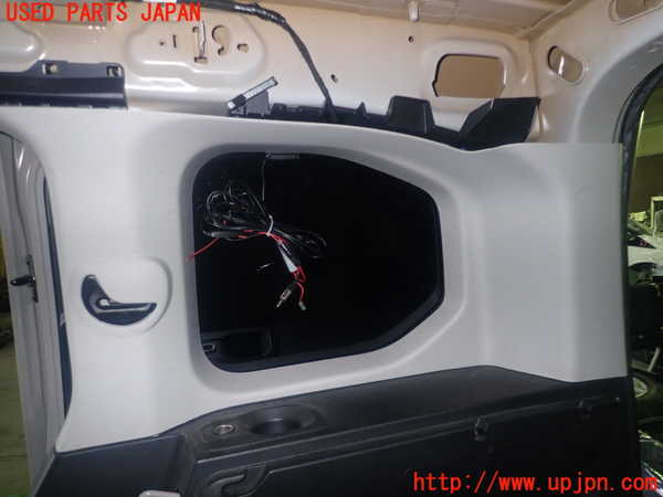 1UPJ-36877675]シトロエン・BERLINGO(ベルランゴ)(K9CYH01)右リアピラートリム 中古_m0002.jpg