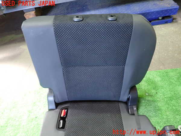 1UPJ-36887265]ヴォクシー(ノア)(ZRR80W)左3列目シート 中古_m0002.jpg