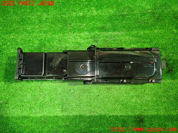 1UPJ-36887810]ヴォクシー(ノア)(ZRR80W)ドリンクホルダー 中古_m0003.jpg