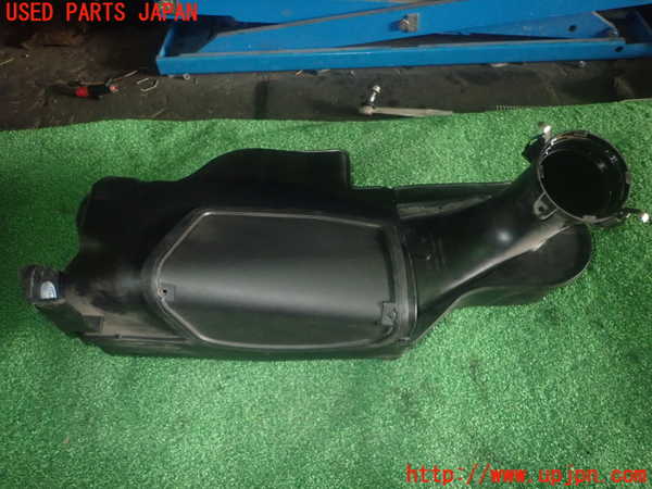 1UPJ-36902560]ポルシェ・ボクスター(987MA120)エアクリーナーボックス 中古_m0001.jpg