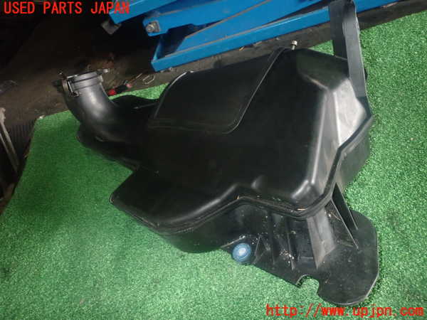 1UPJ-36902560]ポルシェ・ボクスター(987MA120)エアクリーナーボックス 中古_m0002.jpg