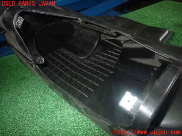 1UPJ-36902560]ポルシェ・ボクスター(987MA120)エアクリーナーボックス 中古_m0005.jpg