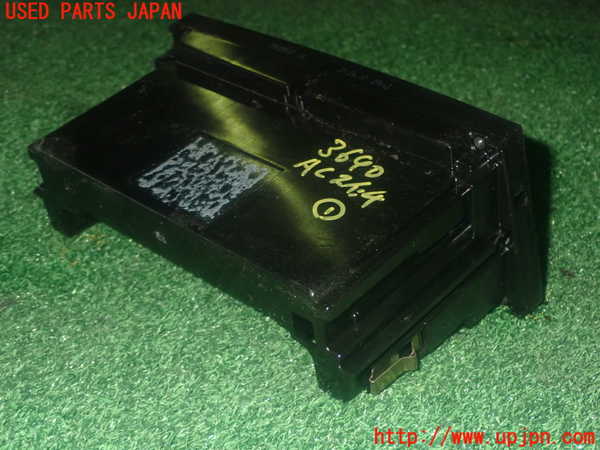 1UPJ-36906066]ポルシェ・ボクスター(987MA120)エアコンスイッチ1 中古_m0003.jpg