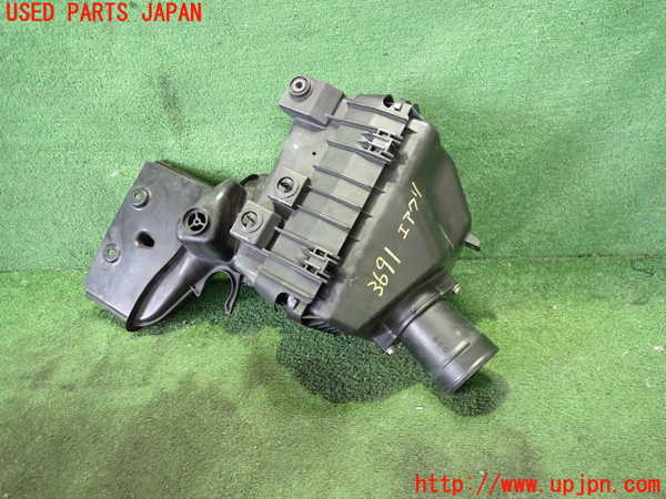 2UPJ-36912560]ランエボ10(CZ4A)エアクリーナーボックス 中古_m0002.jpg