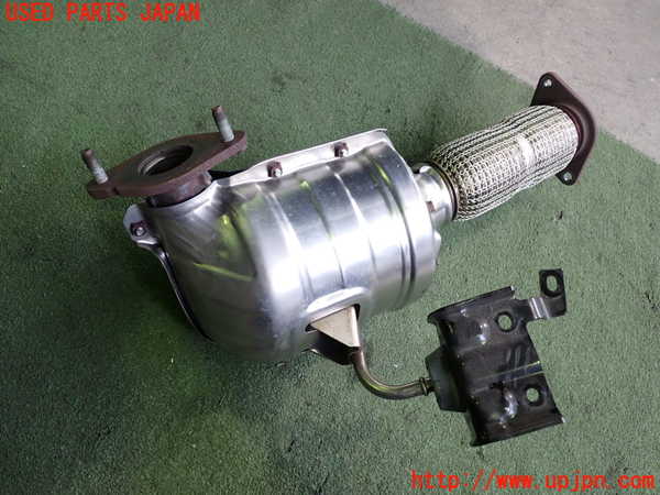 2UPJ-36932661]アウトランダーPHEV(GN0W)触媒1 中古_m0002.jpg